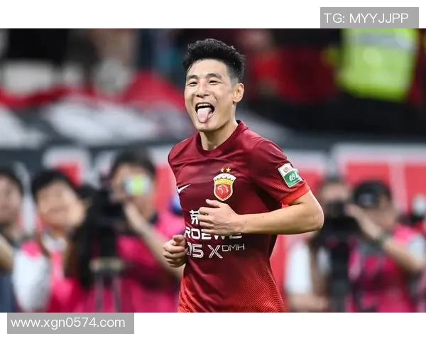 探讨足球明星中红牌最少的传奇球员及其职业生涯表现